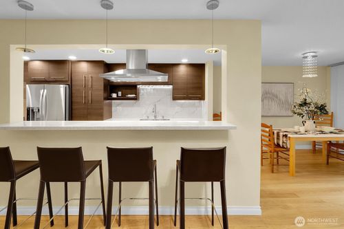 f2-1548 Ne 140th St, Seattle, WA, 98125-3226 | Card Image
