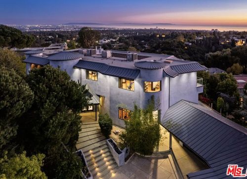 1799 Correa Way, LOS ANGELES, CA, 90049-2201 | Card Image