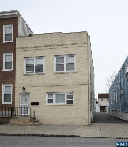 146 Heckel St, Belleville, NJ, 07109-1056 | Card Image