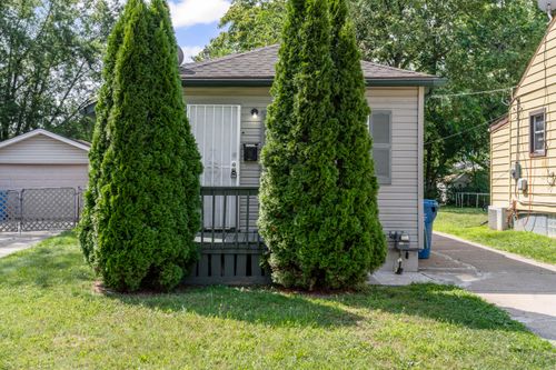 11036 Republic Ave, Warren, MI, 48089-1717 | Card Image