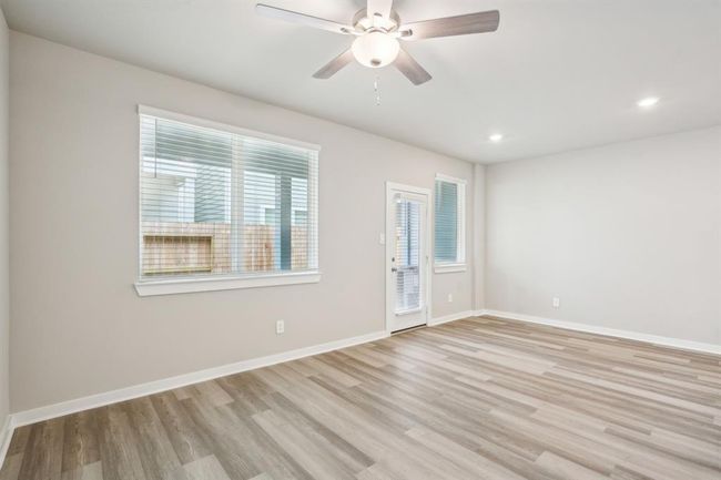 591 Avisa Dr, House other with 3 bedrooms, 3 bathrooms and 2 parking in Kemah TX | Image 12