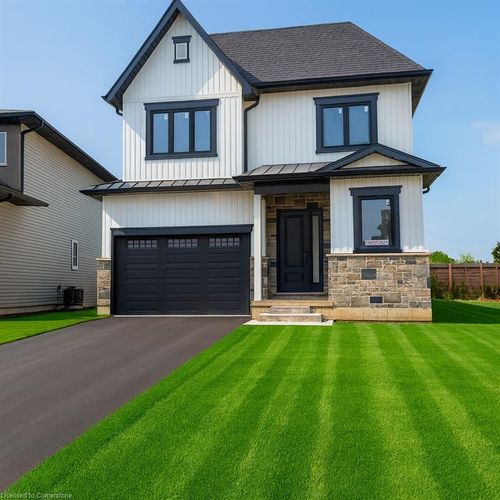upper-132 Hodgkins Ave, Thorold, ON, L2V0M6 | Card Image
