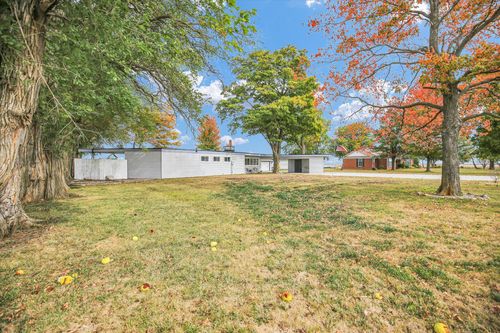 1100 E County Road 800 N, Tuscola, IL, 61953-7616 | Card Image