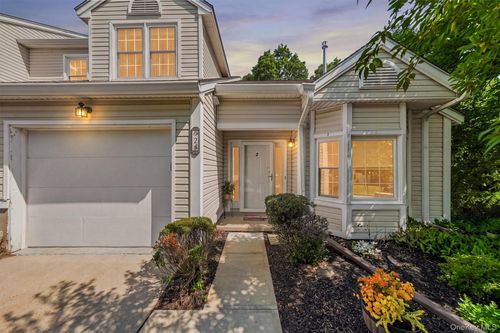 2 N Cambridge Ct, Fishkill, NY, 12524-1528 | Card Image