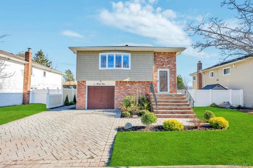 44 Derby Ave, Greenlawn, NY, 11740-3007 | Card Image