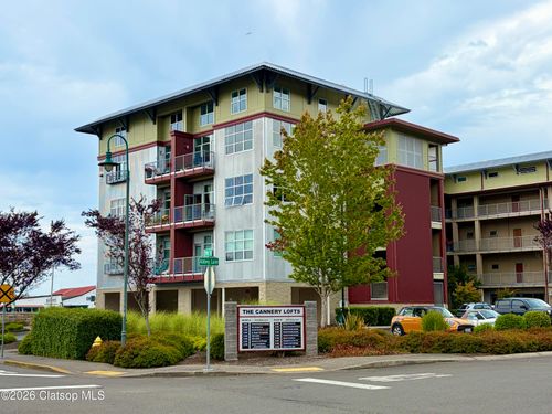 unit-210-3930 Abbey Ln, Astoria, OR, 97103-2238 | Card Image