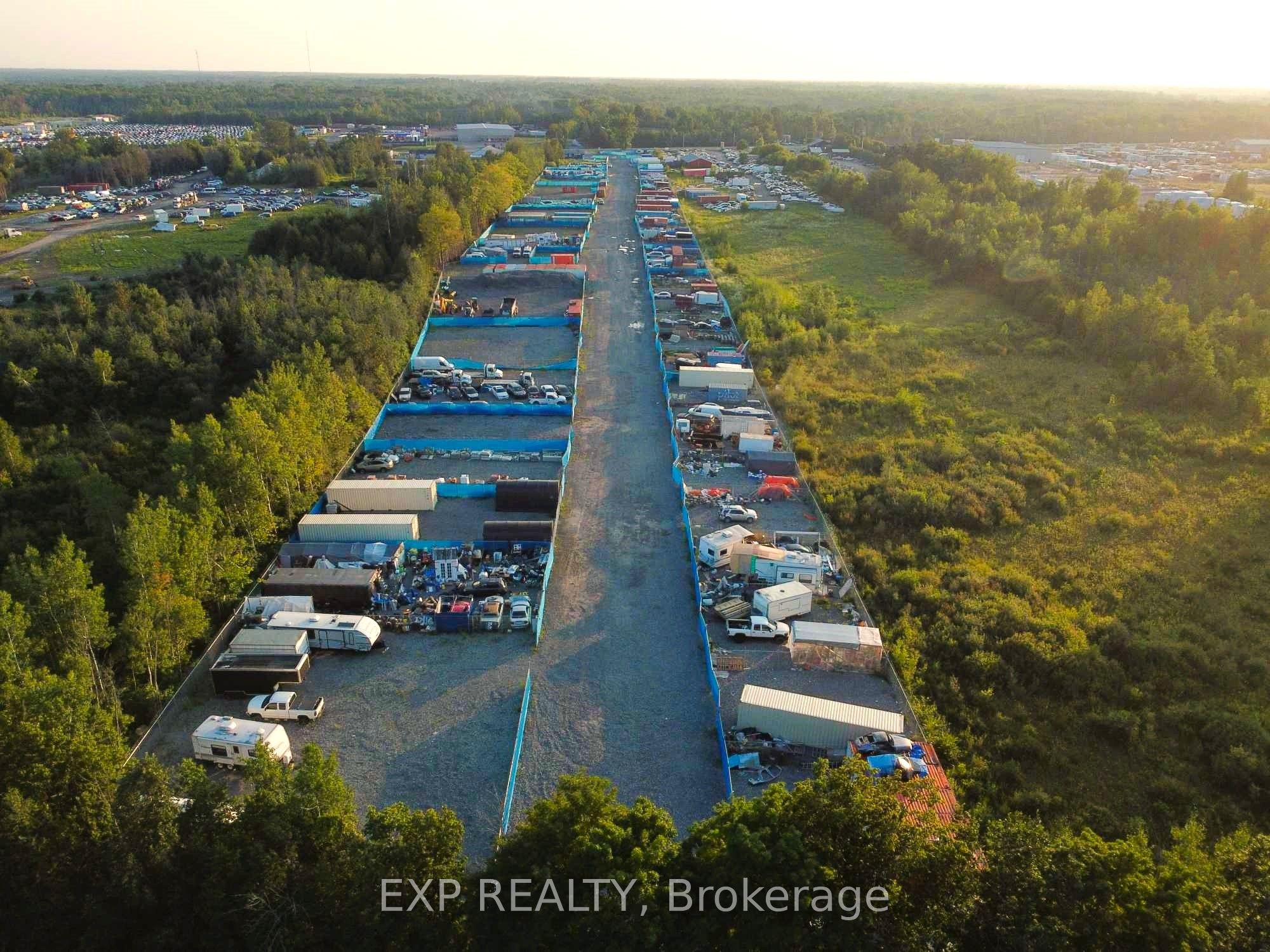 Commercial Lease in Greely - Metcalfe - Osgoode - Vernon and Area 4