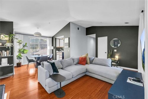118 Gallery Way, Tustin, CA, 92782-1109 | Card Image