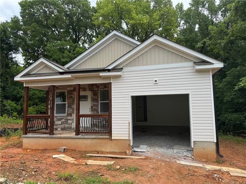 1013 Trexler St, Salisbury, NC, 28144-9332 | Card Image