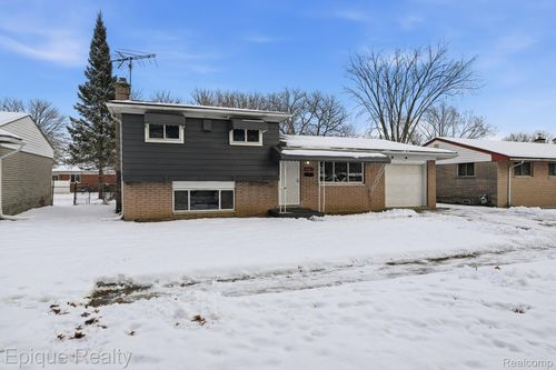 4147 Burton St, Inkster, MI, 48141-2734 | Card Image