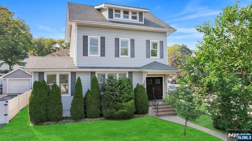 264 Orient Way, Rutherford, NJ, 07070-2843 | Card Image