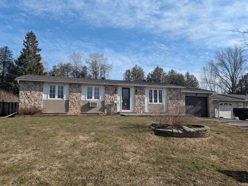 24 Inverness St N, Kincardine, ON, N2Z1J4 | Card Image