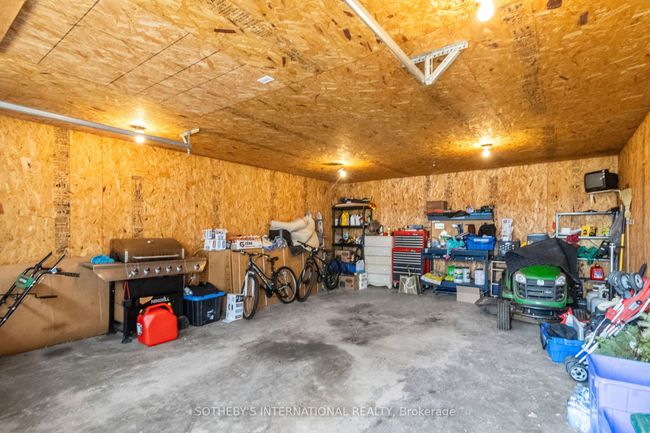 404 County Rd 29, House other with 3 bedrooms, 2 bathrooms and 10 parking in Toledo ON | Image 25