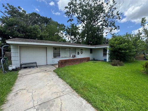 5951 Willow Glen Dr, Houston, TX, 77033-2137 | Card Image