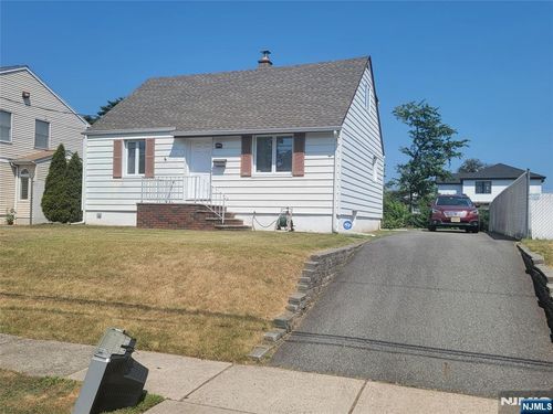 307 Schepis Ave, Saddle Brook, NJ, 07663-4934 | Card Image