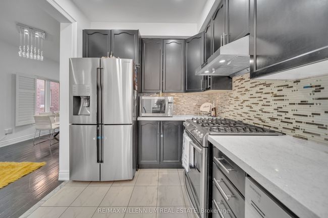 86 Cookview Dr, House attached with 5 bedrooms, 4 bathrooms and 2 parking in Brampton ON | Image 20