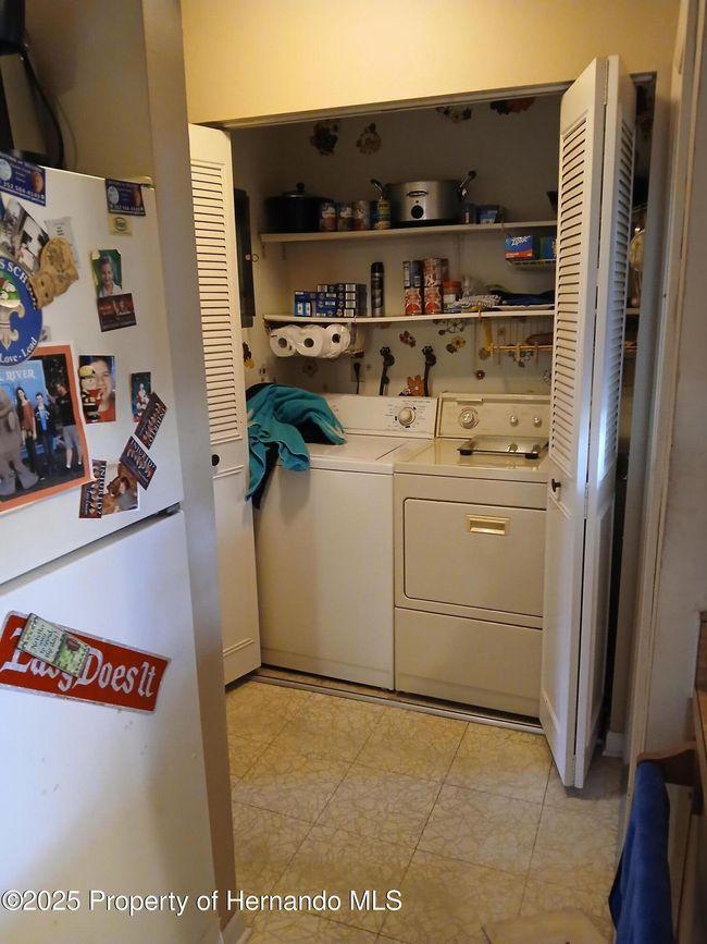 7404 Acorn Cir, House other with 2 bedrooms, 2 bathrooms and null parking in SPRING HILL FL | Image 12