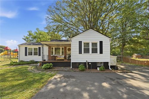 4015 Lexwin Ave, Winston Salem, NC, 27107-6115 | Card Image