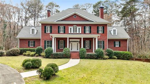 8467 Hearn Rd, Chattahoochee Hills, GA, 30268-2331 | Card Image