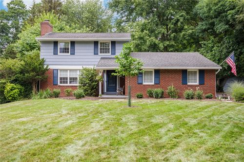 5 Red Barn Cir, Pittsford, NY, 14534-3720 | Card Image