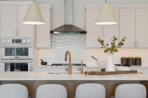 5655 Buffington Ln, Shorewood, MN, 55331-7416 | Card Image