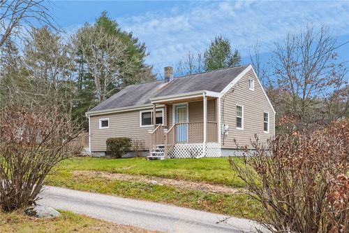 86 Laurel Ln, West Kingston, RI, 02892-1912 | Card Image