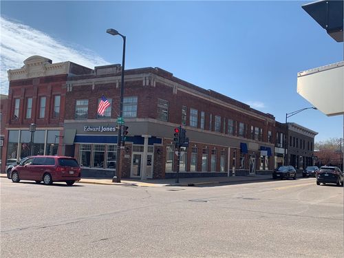 220 N Bridge St, CHIPPEWA FALLS, WI, 54729-2596 | Card Image