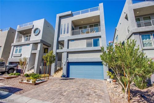 8046 Misty Canyon Ave, Las Vegas, NV, 89113-3683 | Card Image