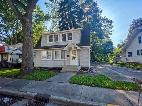 109 N Indiana Ave, Goshen, IN, 46526-2171 | Card Image
