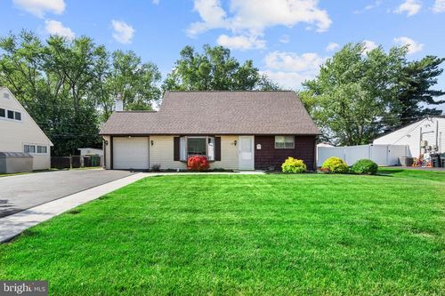 119 Harvest Rd, LEVITTOWN, PA, 19056-1317 | Card Image