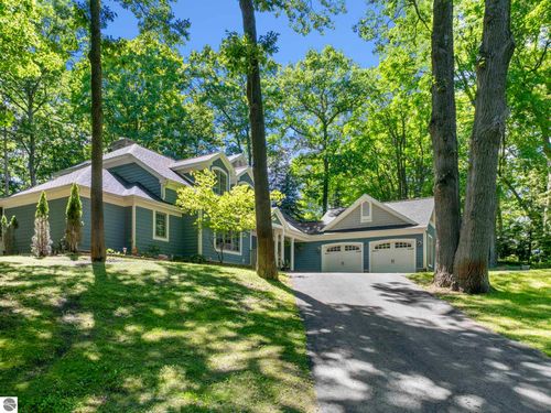 10268 E Twin Oaks Drive, Traverse City, MI, 49684 | Card Image