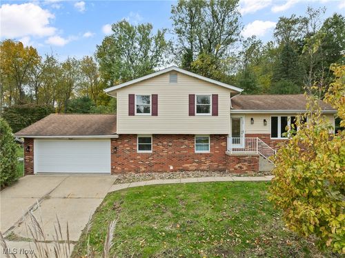 120 Windermere Dr, Saint Clairsville, OH, 43950-1669 | Card Image