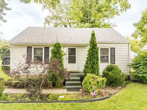 2003 E 22nd St, Muncie, IN, 47302-5469 | Card Image