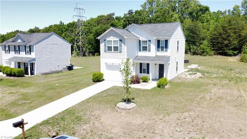 2136 W Simpson Rd, Burlington, NC, 27217-8181 | Card Image