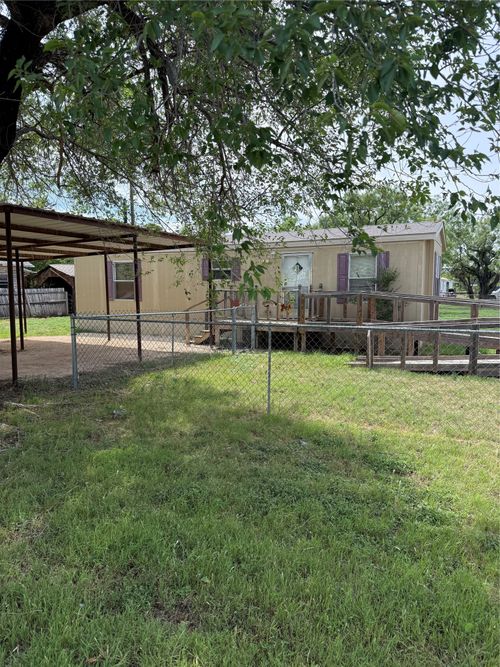 242 N Elm St, Trent, TX, 79561-4159 | Card Image