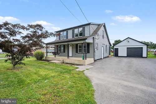 10992 Roxbury Rd, Orrstown, PA, 17244-9586 | Card Image
