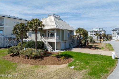 1 Cape Ln, N Topsail Beach, NC, 28460-9618 | Card Image