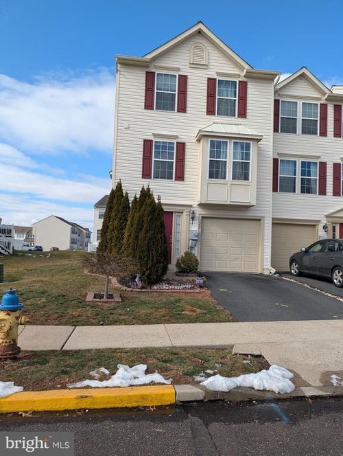 3207 Orchard View Rd, READING, PA, 19606-4436 | Card Image