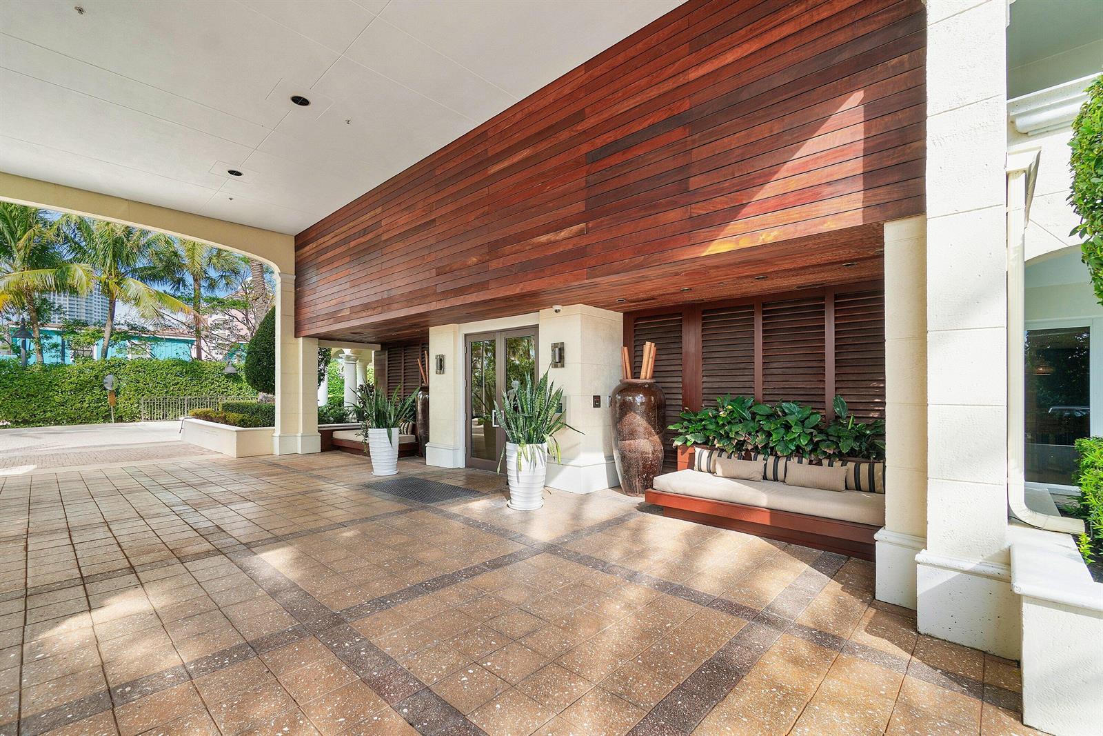 Residential in Palm Beach Shores 5