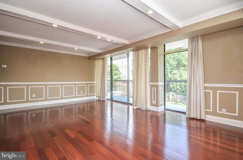 205-1401 N Rhodes St, ARLINGTON, VA, 22209-2945 | Card Image