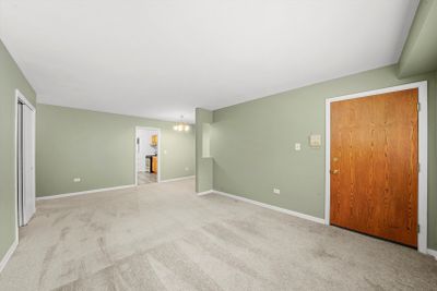 1D - 7019 N Ridge Boulevard, Condo with 2 bedrooms, 1 bathrooms and null parking in Chicago IL | Image 2