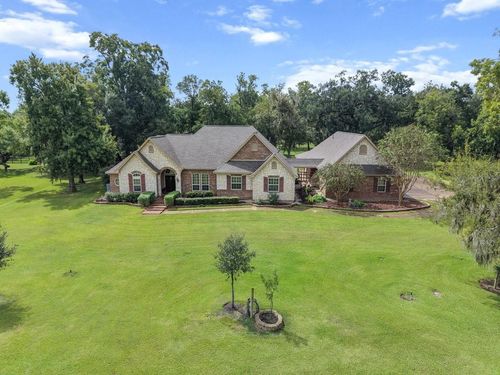 1303 China Grove Dr, Rosharon, TX, 77583-8074 | Card Image