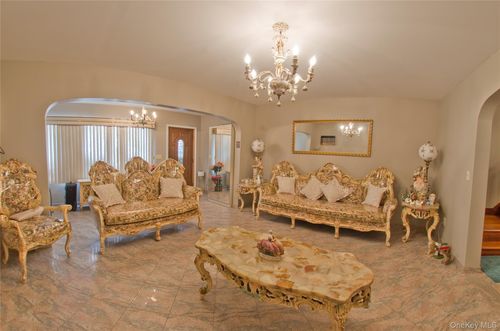 71 66th Dr, Middle Village, NY, 11379-2110 | Card Image