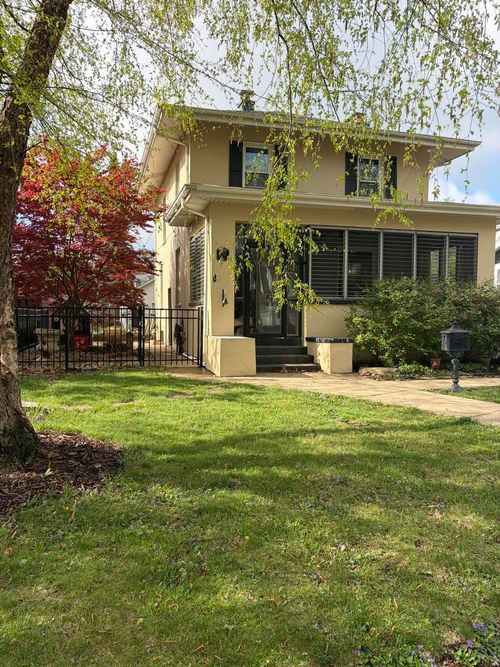 1517 E Olive St, Bloomington, IL, 61701-5711 | Card Image