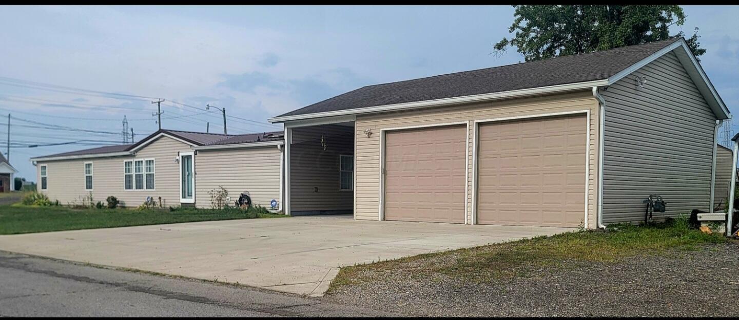 Broad St, Pataskala, OH 43062