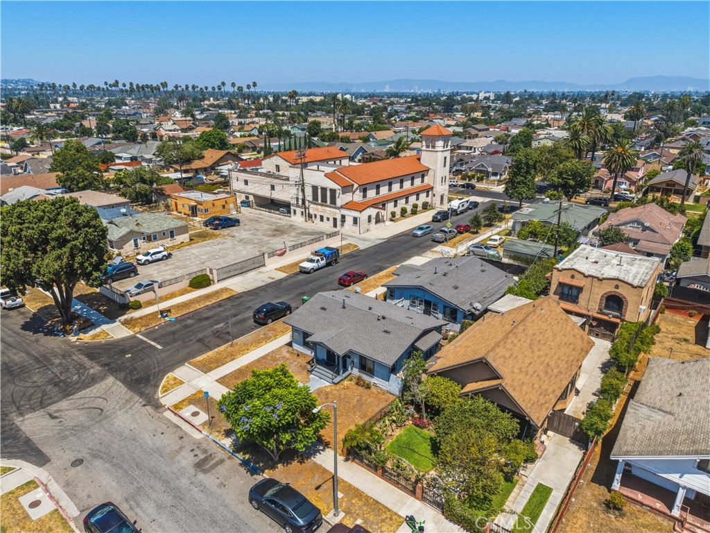Residential Income in Los Angeles 4