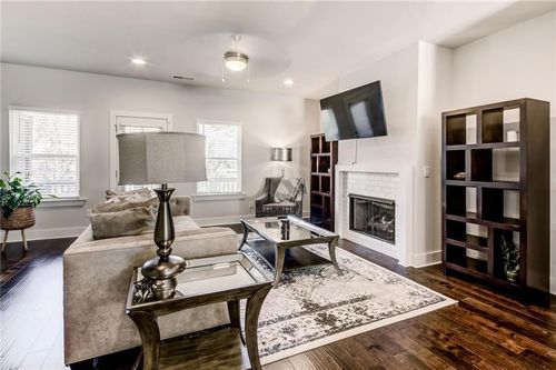 3793 Oxford Cir, Atlanta, GA, 30340-7700 | Card Image