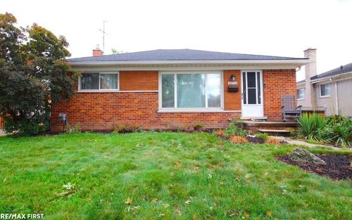 24914 Raven Ave, Eastpointe, MI, 48021-1490 | Card Image
