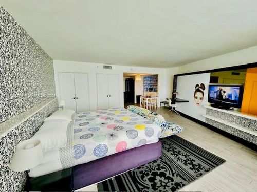 908-1100 West Ave, Miami Beach, FL, 33139-4749 | Card Image