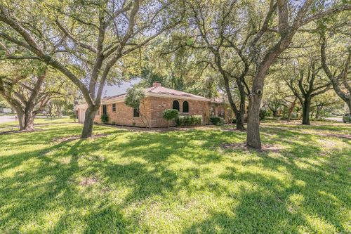 7837 Skylake Drive, Fort Worth, TX, 76179 | Card Image